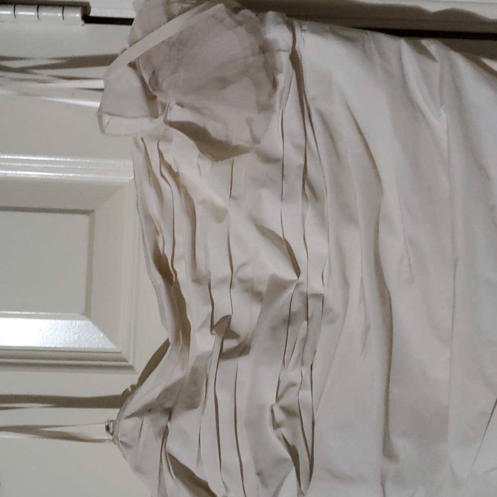 Dress - Picture 2 of 4